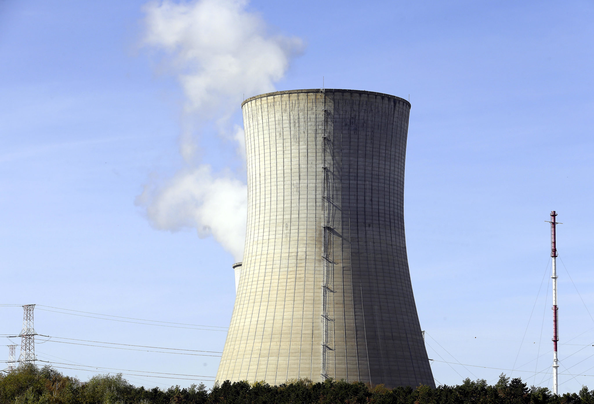 Damage found to concrete shell around Doel 4 nuclear reactor ...