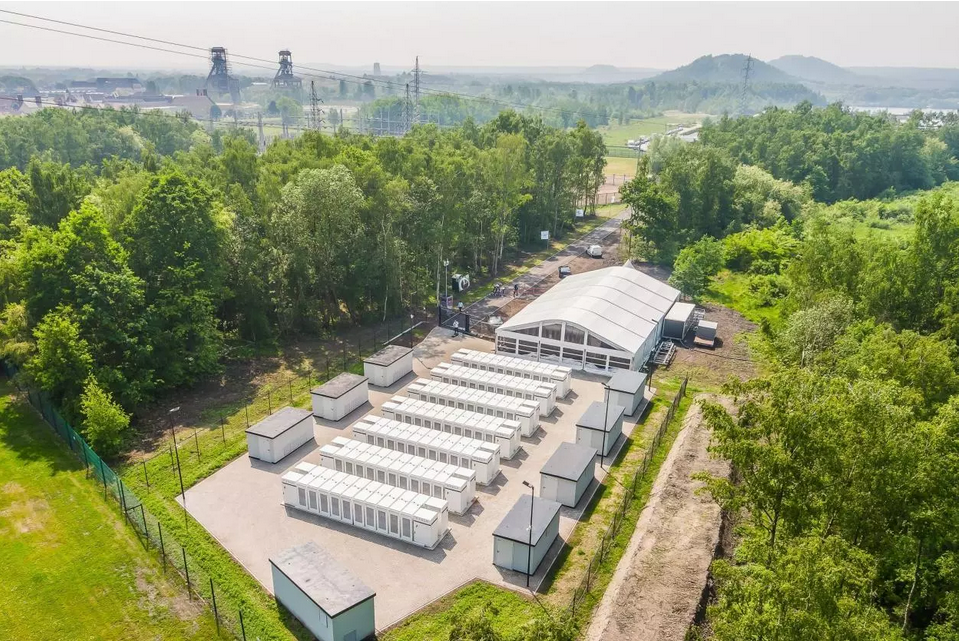 RWE envisage de construire la plus grande batterie de secours de l'UE en Belgique