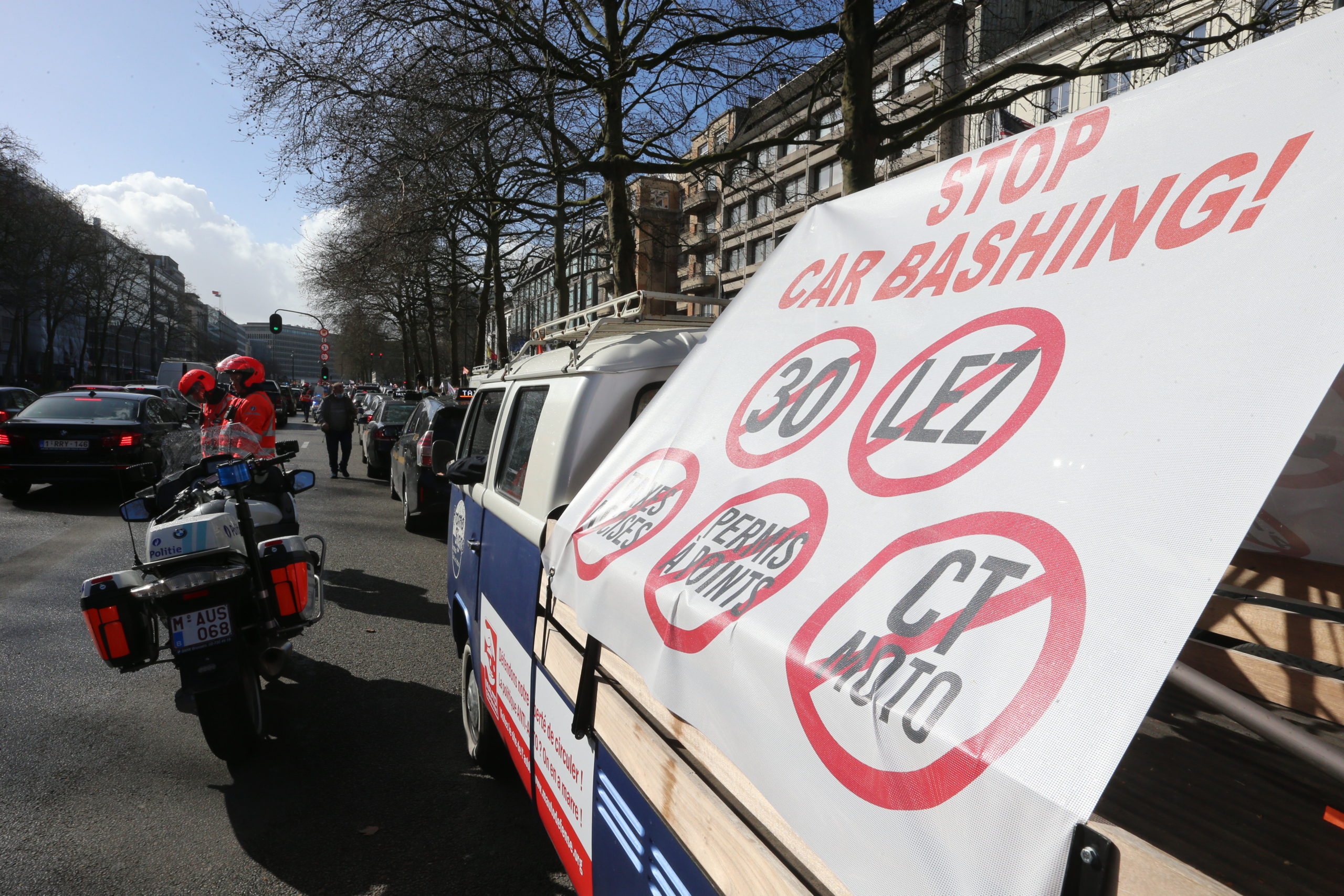 Taxi's demonstreren tegen Brussels mobiliteitsbeleid (update)