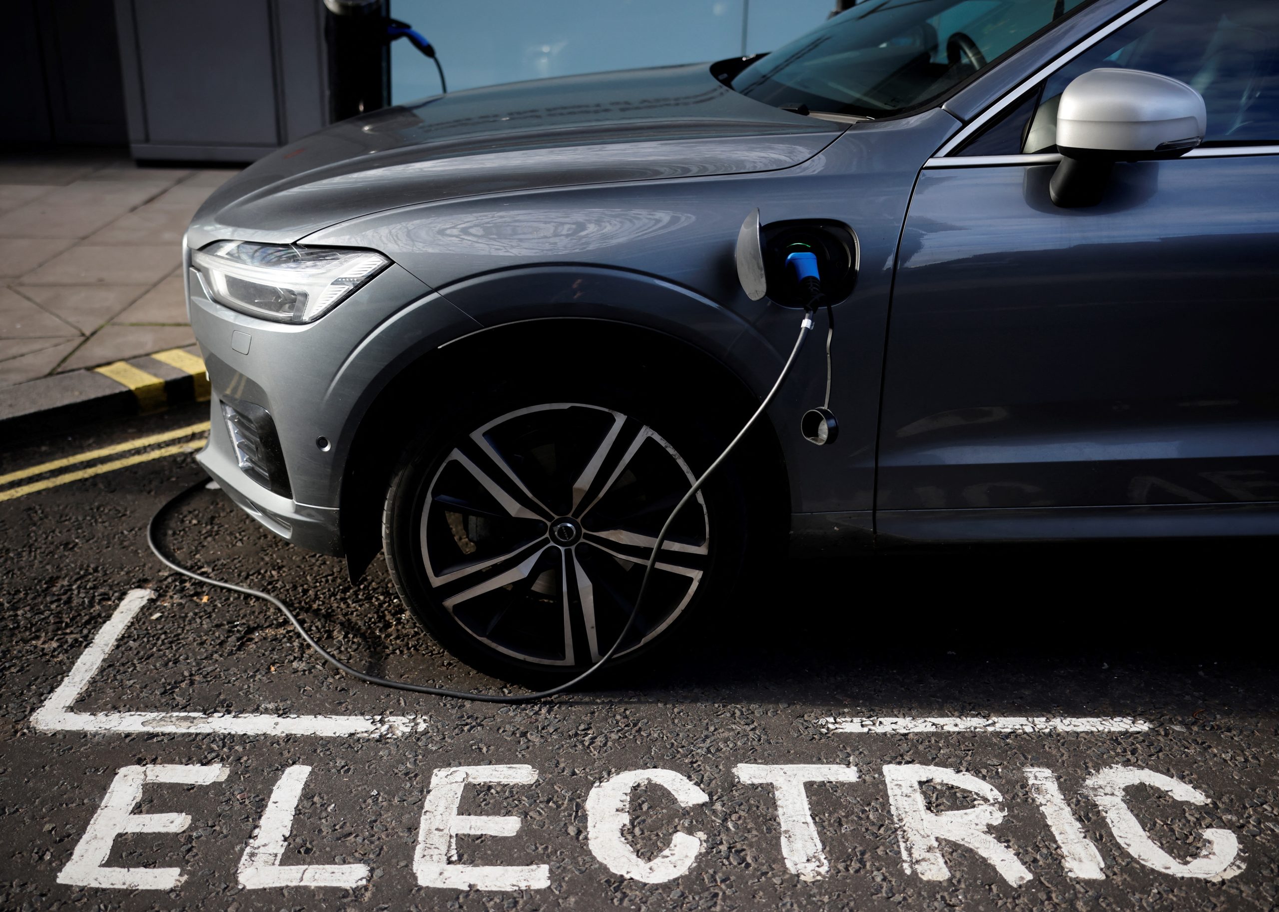 ECA: ‘EU must increase charging infrastructure’