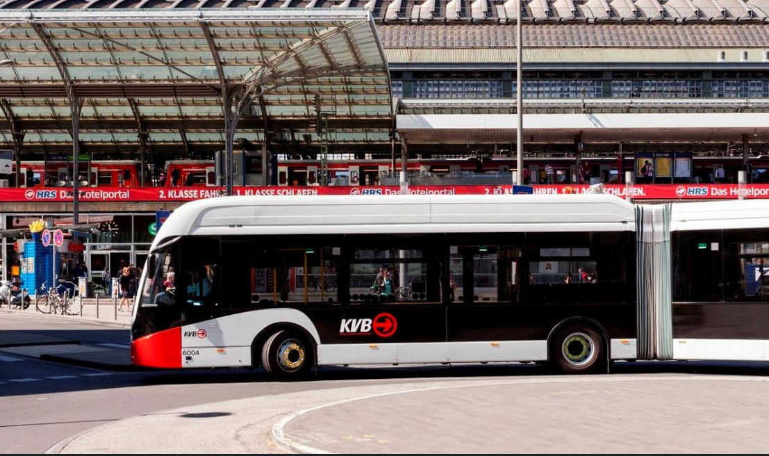 Cologne orders another 51 articulated e-buses from VDL