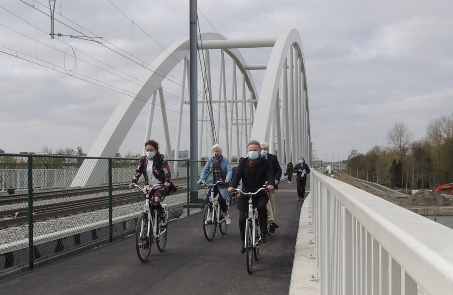 Inauguration de passerelles pour vélos à Mol et Kuringen