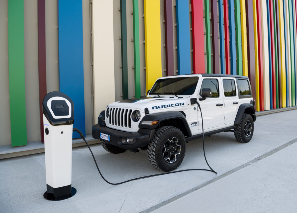 Iconische Jeep Wrangler sluit zich aan bij de plug-in hybride bemanning