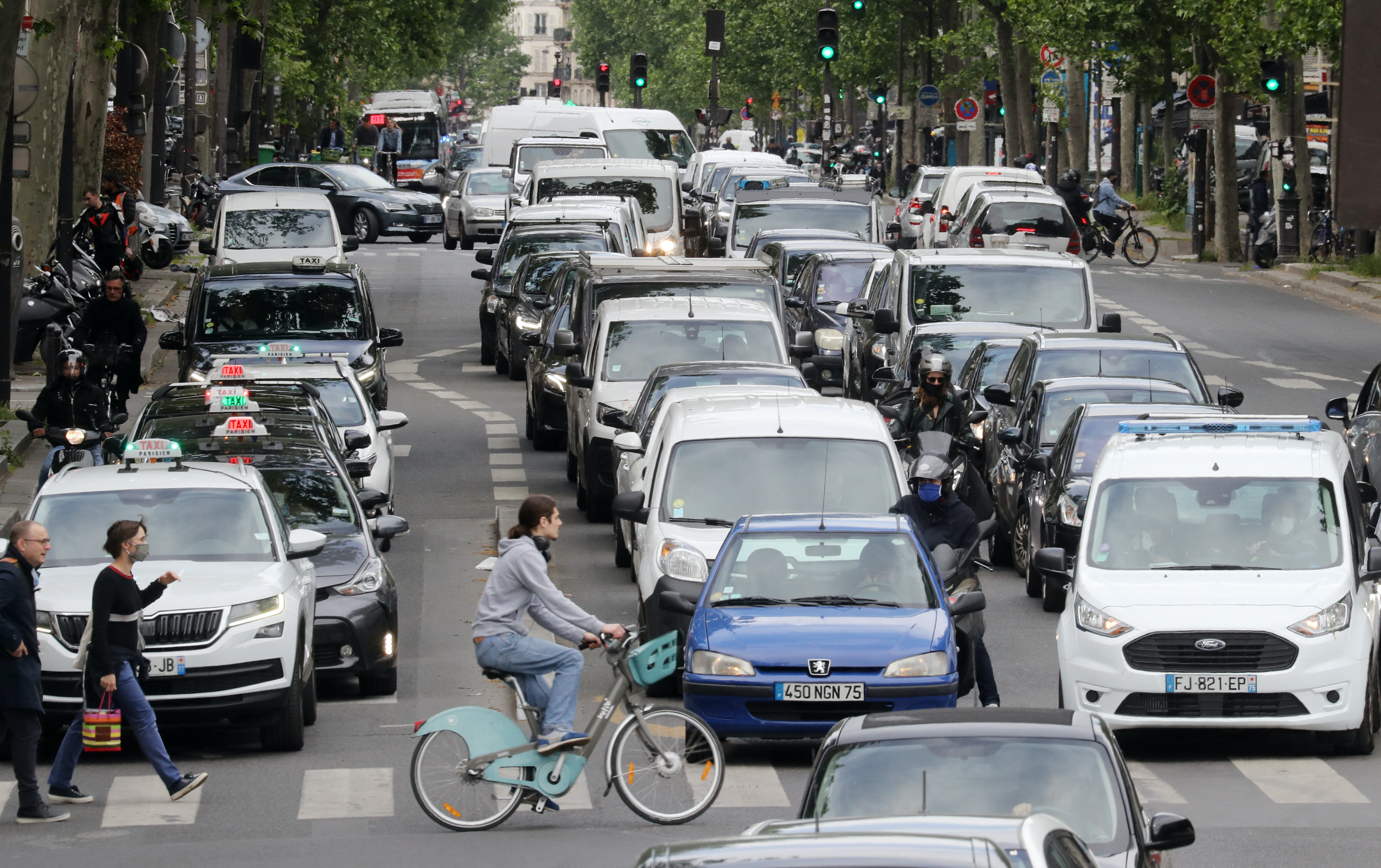 Paris veut réduire drastiquement la circulation automobile dans les centres-villes