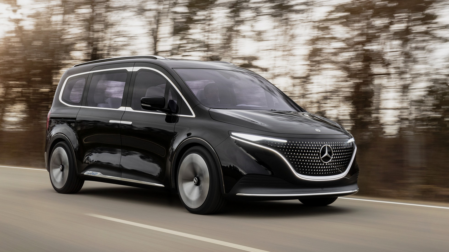 Mercedes toont concept van zijn toekomstige kleine EQT bestelwagen