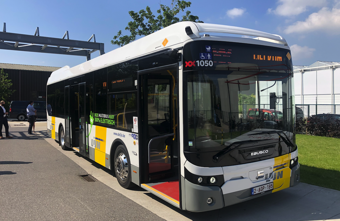 Multiobus pioneers with twelve e-buses for De Lijn