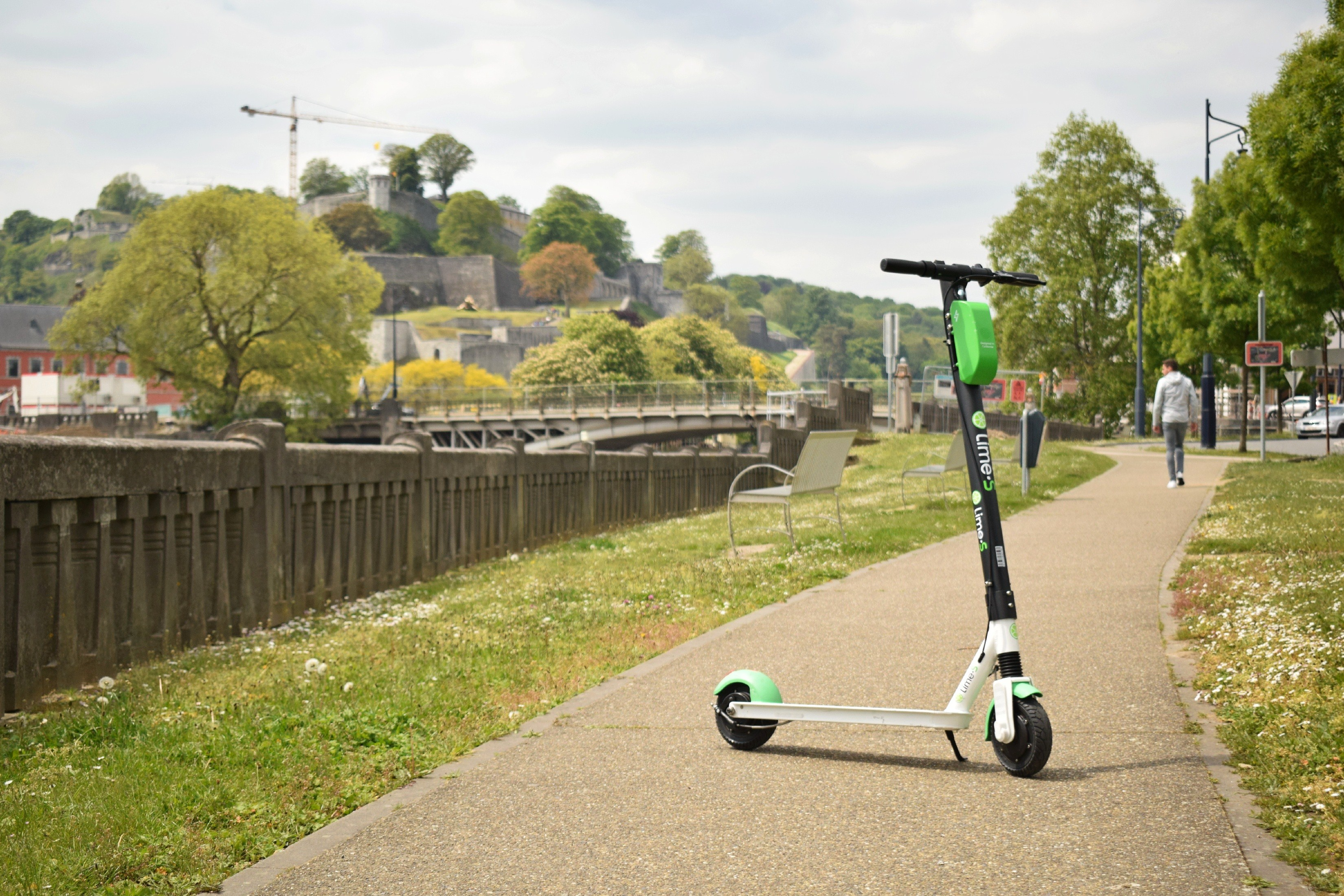 Wallonië keurt wettelijk kader voor e-scooters goed (update)