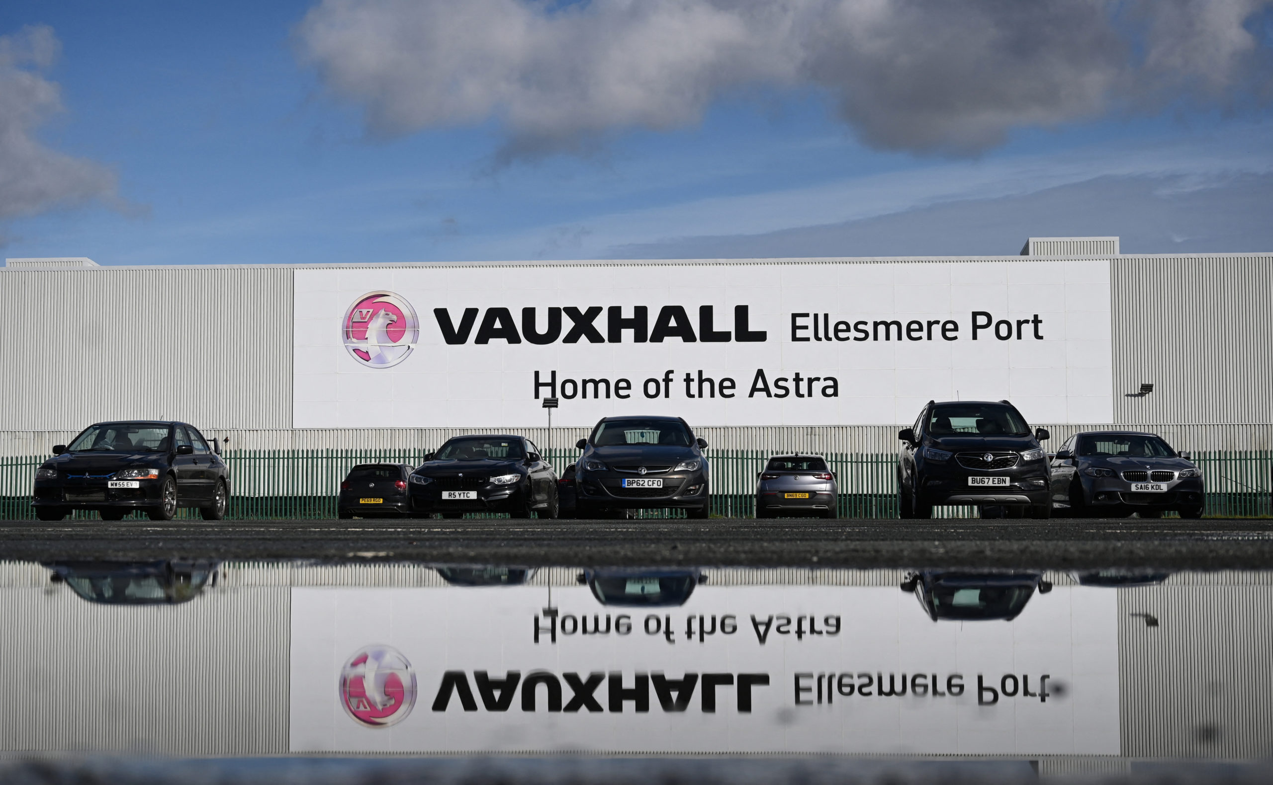 Stellantis bouwt Britse Vauxhall-fabriek om voor volledig elektrische productie