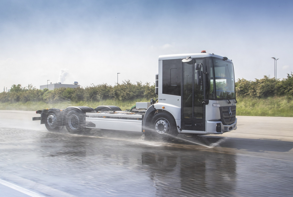 Daimler bereidt eEconic vuilniswagen voor op serieproductie