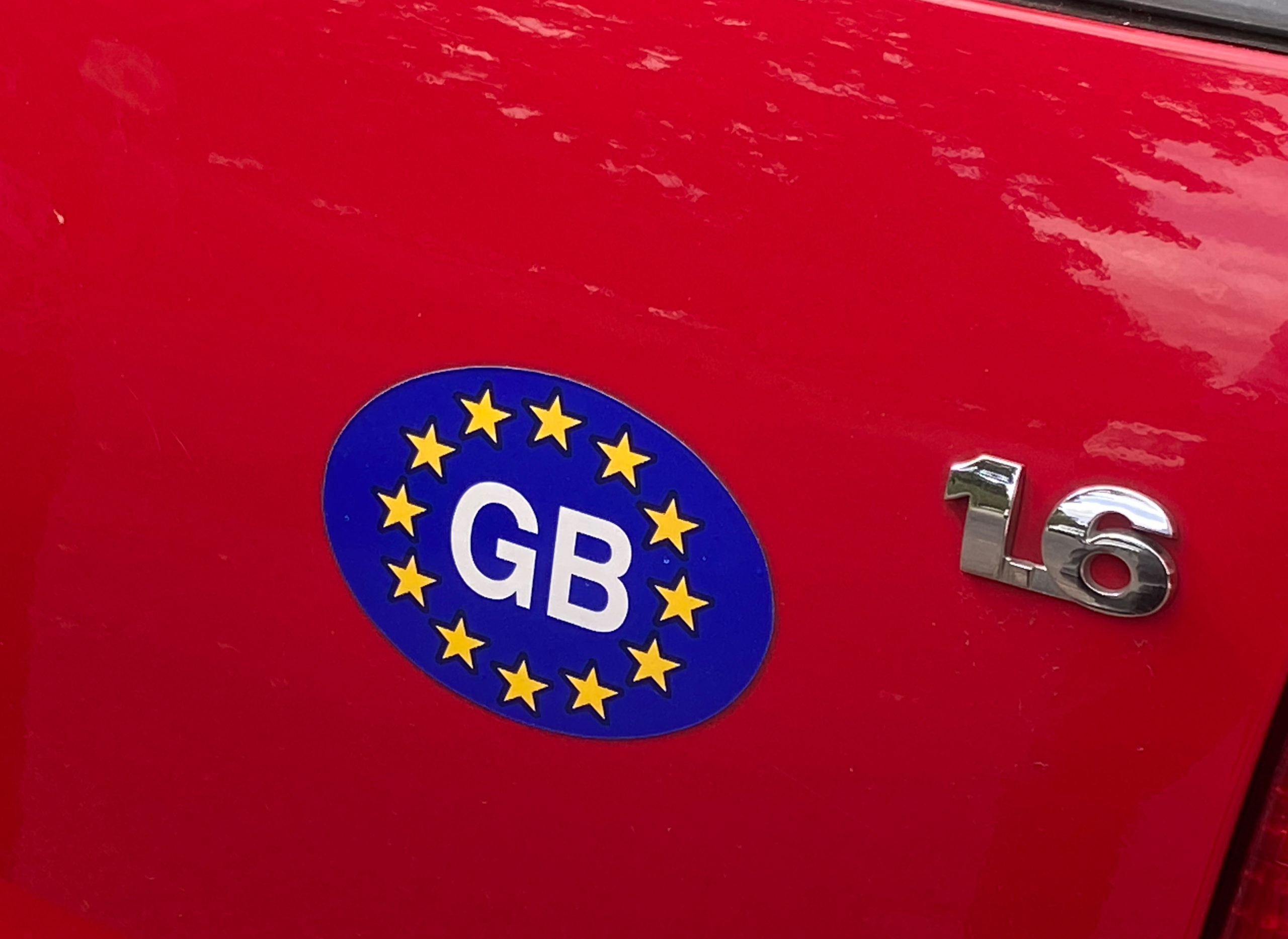 GB-stickers niet langer geldig voor rijden in het buitenland