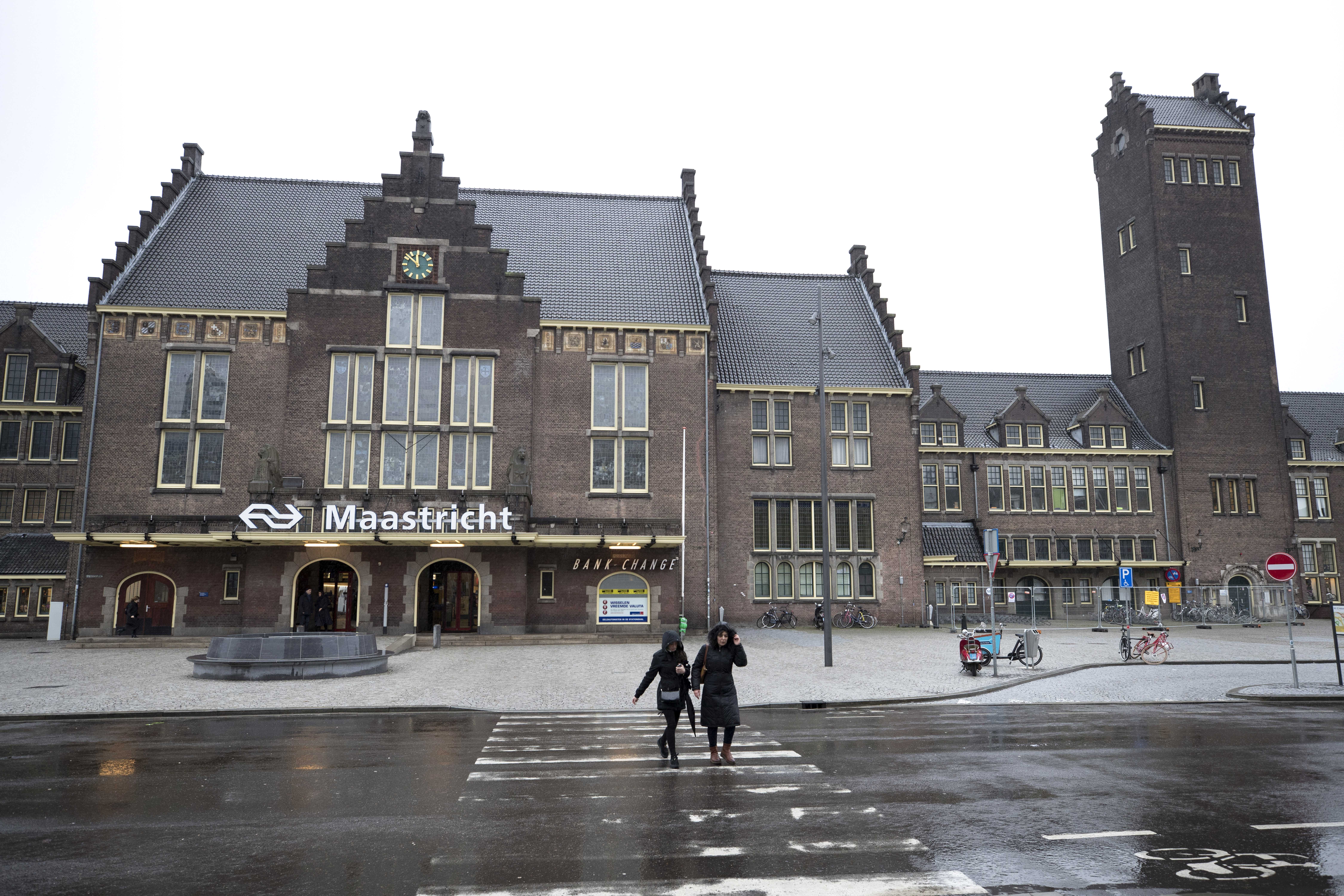 Maastricht station finally inaugurated after 105 years