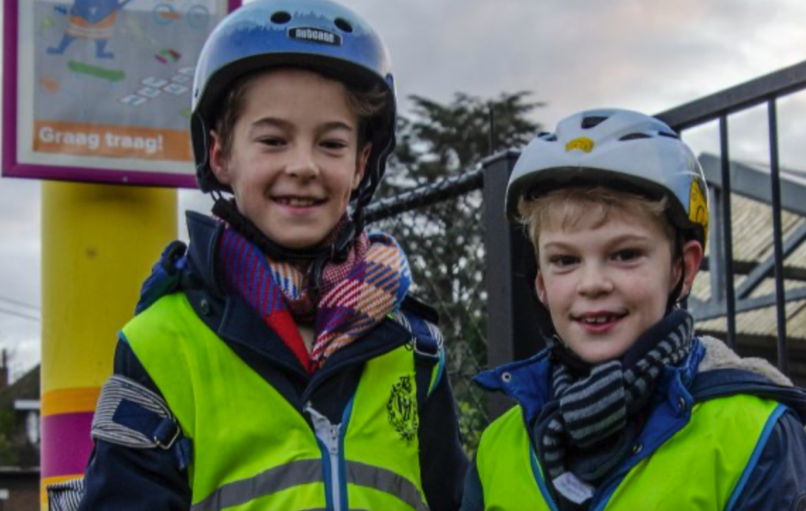 1 800 Flemish schools promote protective gear in traffic