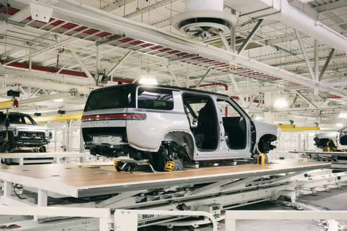 Rivian delays biggest pickup and SUV battery models to 2023