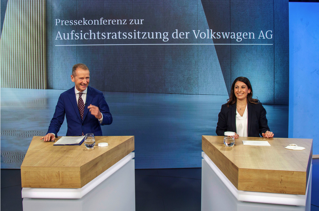 Diess stays at VW, getting €89 billion for investments