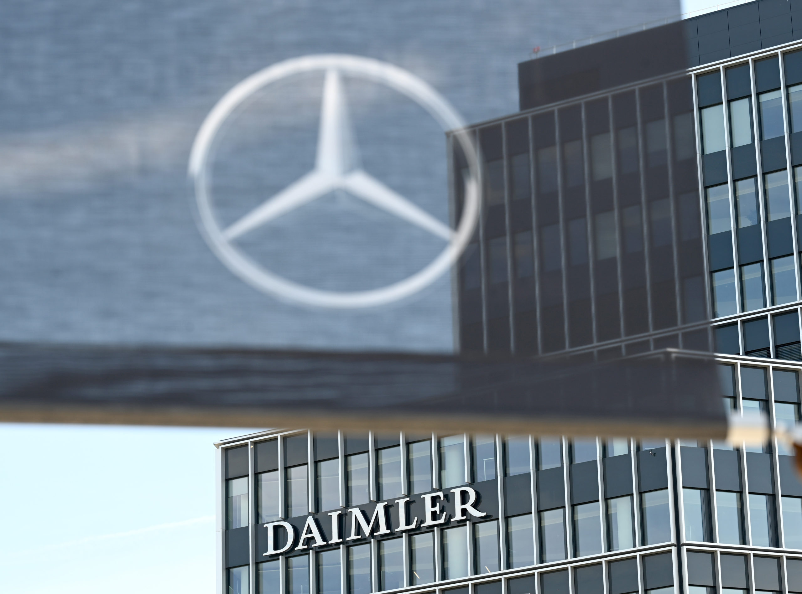 Daimler is almost 20% Chinese