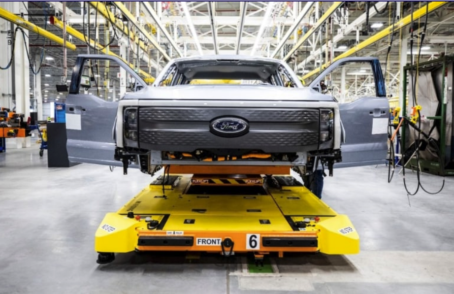 Ford to boost F-150 Lightning production to 150 000 a year