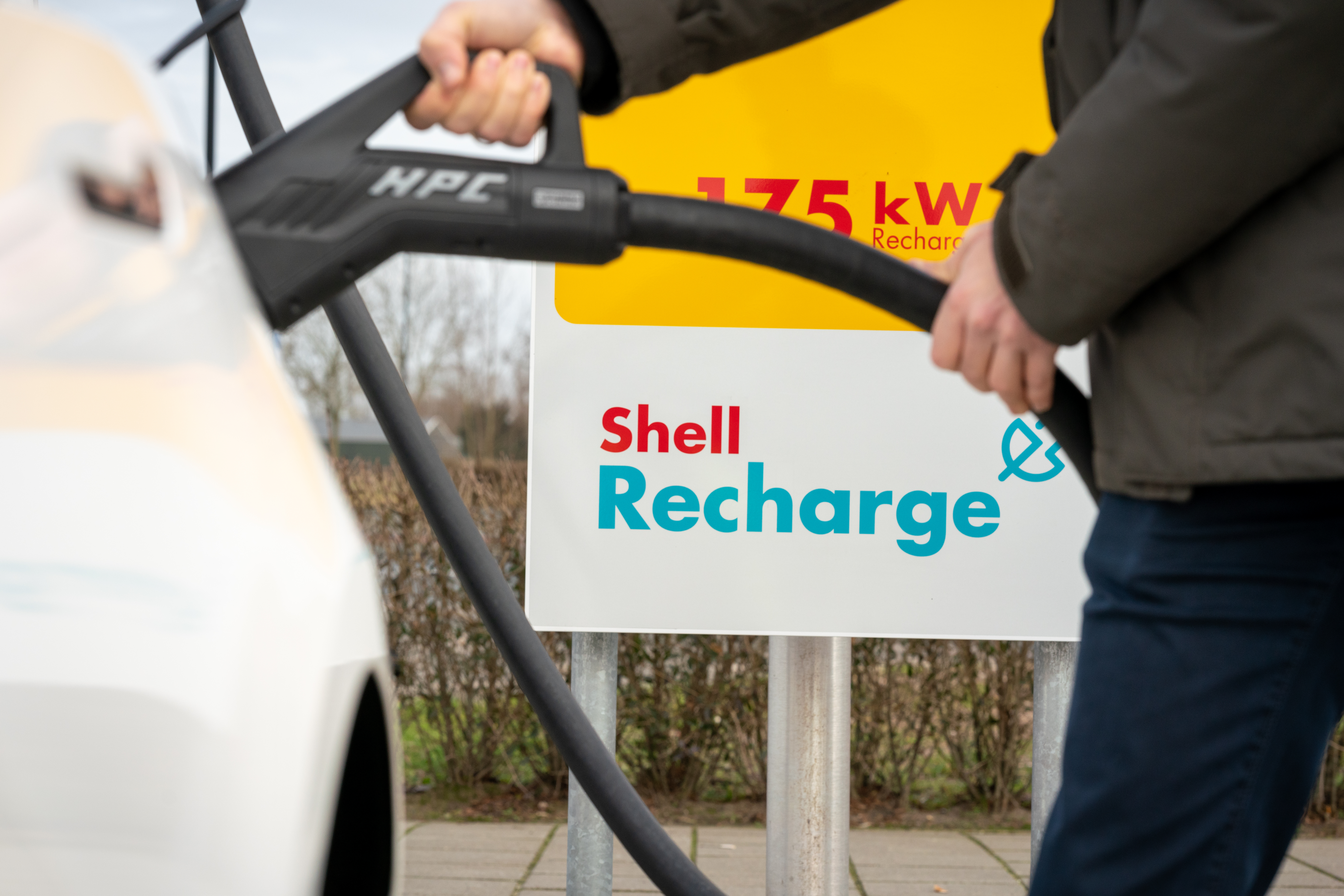 Shell installs 105 fast-chargers at Gamma DIY stores in Belgium