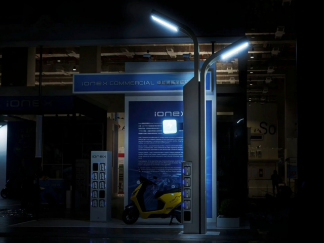 Kymco : des stations d'échange de batteries intégrées aux lampadaires