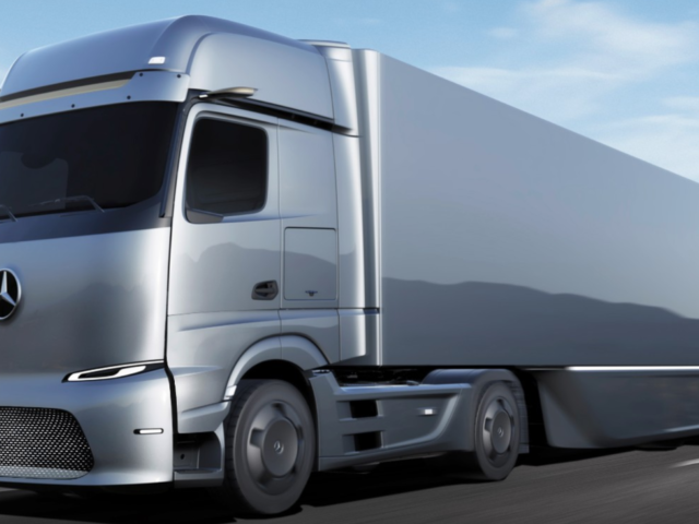 Daimler Truck shows eActros LongHaul prototype