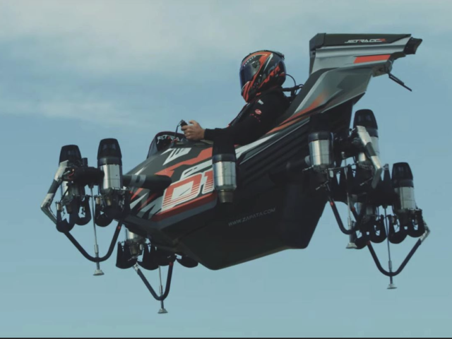 Jet-ski-kampioen Zapata's VTOL JetRacer vliegt met 250 km/u