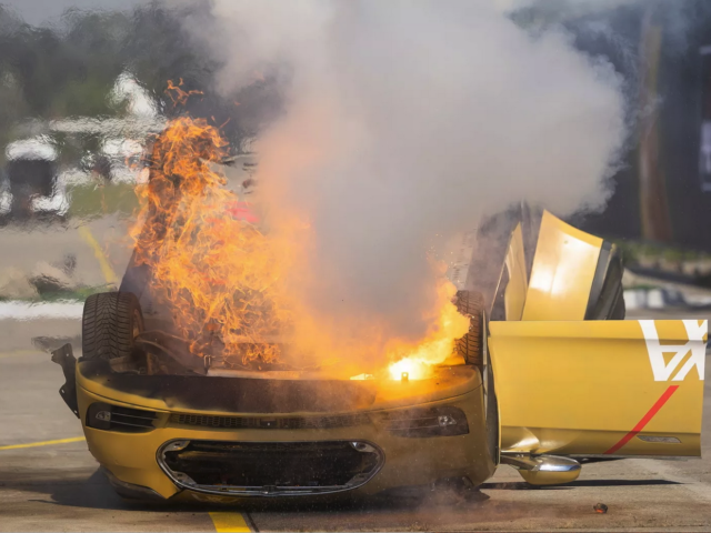 AXA verontschuldigt zich voor 'valse' Tesla-brand in EV-ongevallenstudie (update)