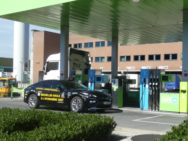 Le premier taxi à hydrogène de D'Ieteren's Taxis Verts est une Toyota