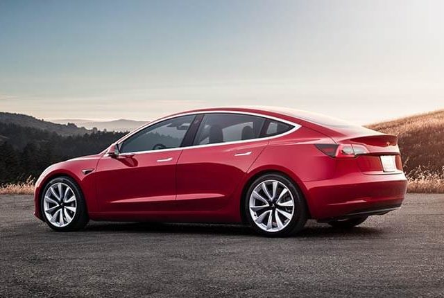 Tesla contraint de baisser ses prix en Chine