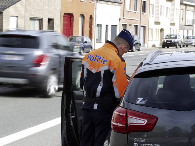 MR en PS remmen met punten op Belgisch rijbewijs