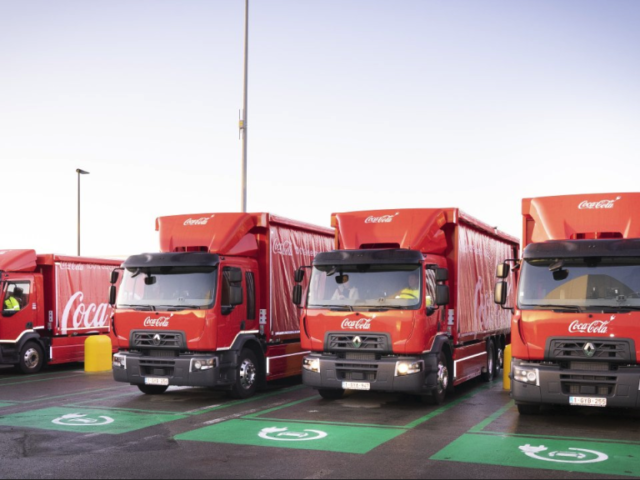 Renault Trucks start levering van 30 e-trucks aan Coca-Cola Belux
