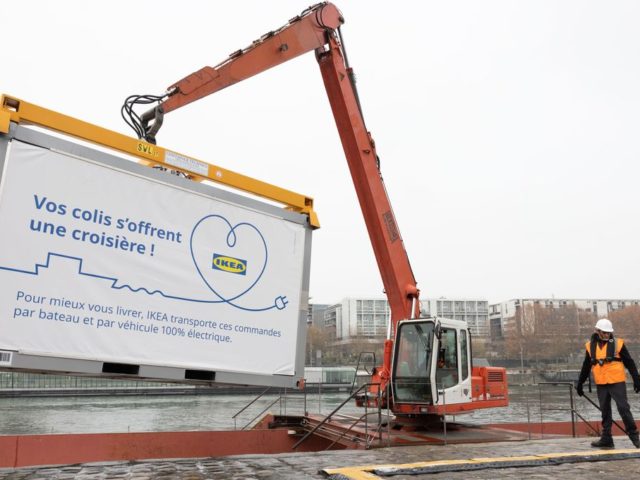IKEA to deliver customers in Paris via the Seine