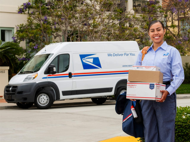 US Postal Service greening its fleet with 66 000 EVs