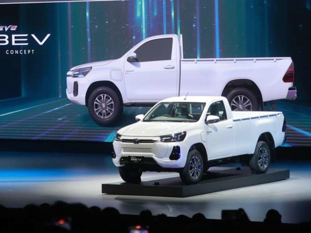 Toyota bereidt batterij-versie van Hilux pick-up voor