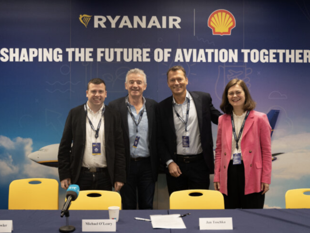Ryanair koopt duurzame brandstof van Shell