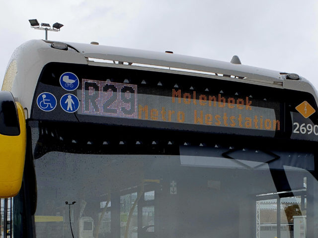De Lijn rebaptise les bus à destination et en provenance de Bruxelles en lignes R