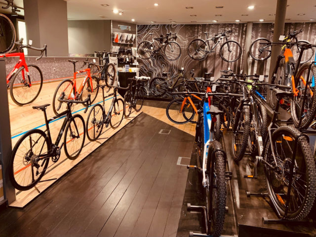 Lucien d'Ieteren s'étend à quatorze magasins de vélos