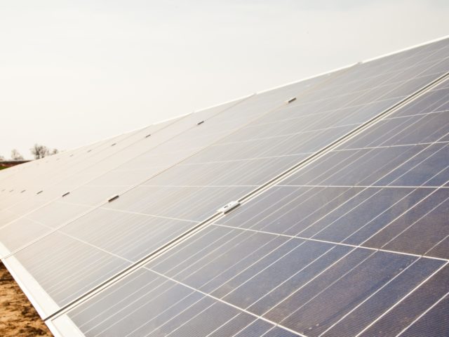 La Flandre prévoit 100 hectares de parcs solaires pour éclairer les tunnels