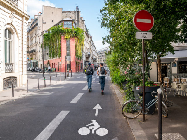 Frankrijk gaat e-scooter onder de 14 verbieden en hoge boete geven