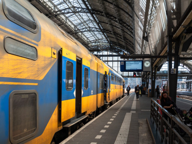 Dutch will have to book train to Brussels in advance