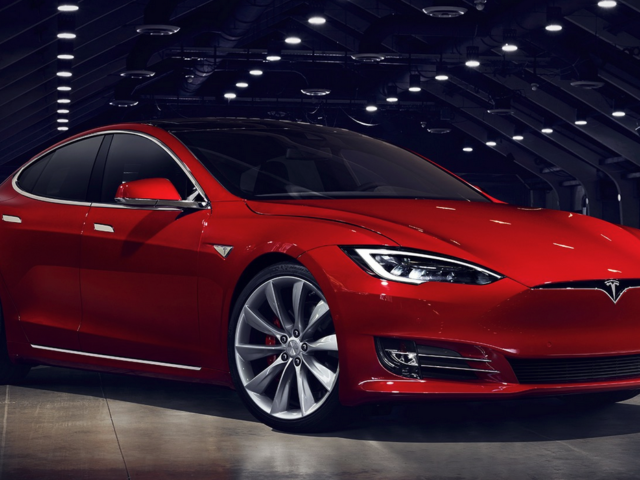 Belgian wins lawsuit against Tesla and gets €158.600 car refunded