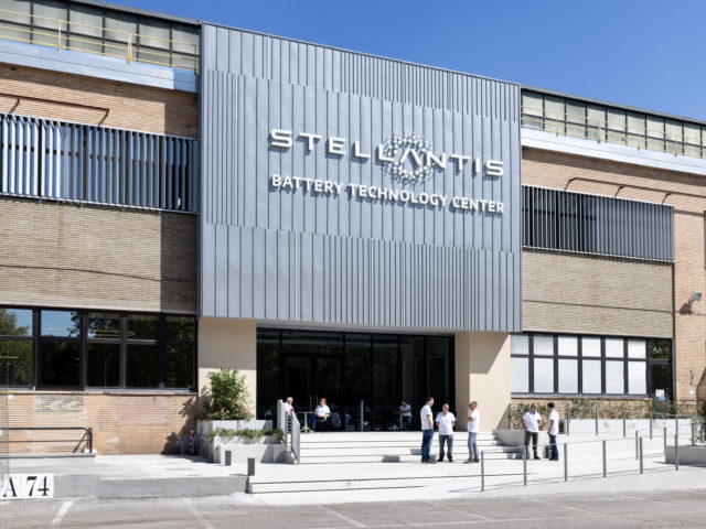 Stellantis opens its biggest battery technology center in Europe