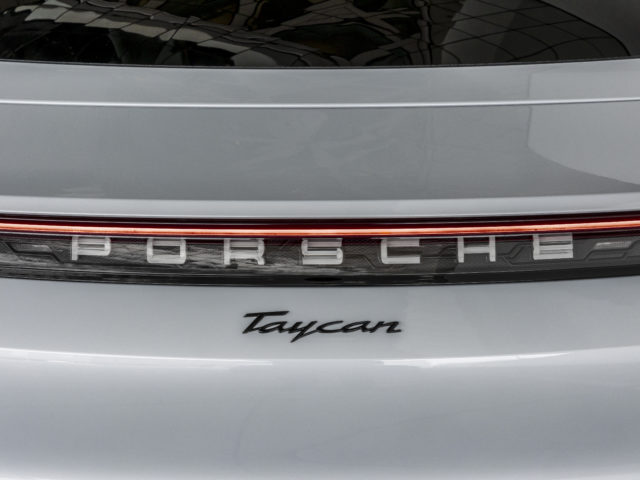 Taycan et E-Tron GT rappelés en raison d'une possible fuite de batterie dangereuse