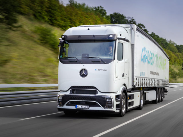 Mercedes-Benz Trucks takes eActros 600 on 13,000-km test tour