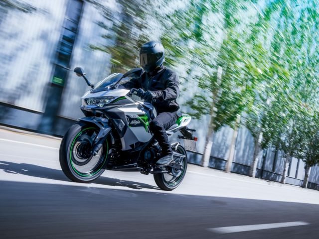 Kawasaki Ninja 7: 's werelds eerste 'strong hybrid' motorfiets