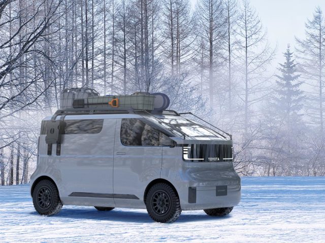 Toyota presents Kayoibako people and goods mover concept