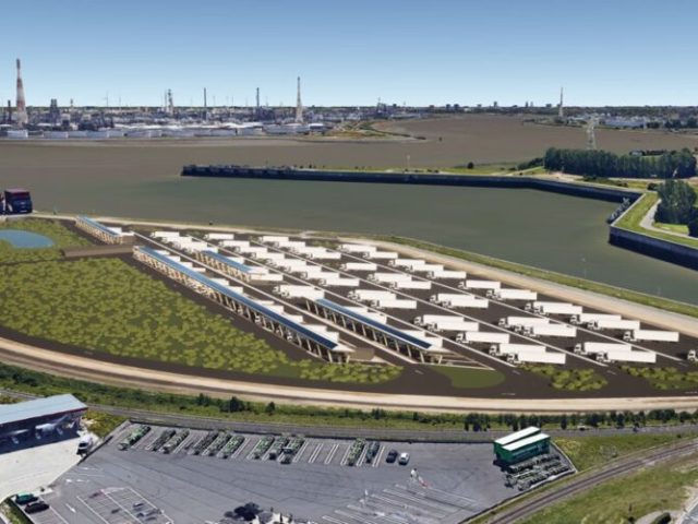 Haven van Antwerpen-Brugge pioniert met oplaadpunten voor elektrische vrachtwagens
