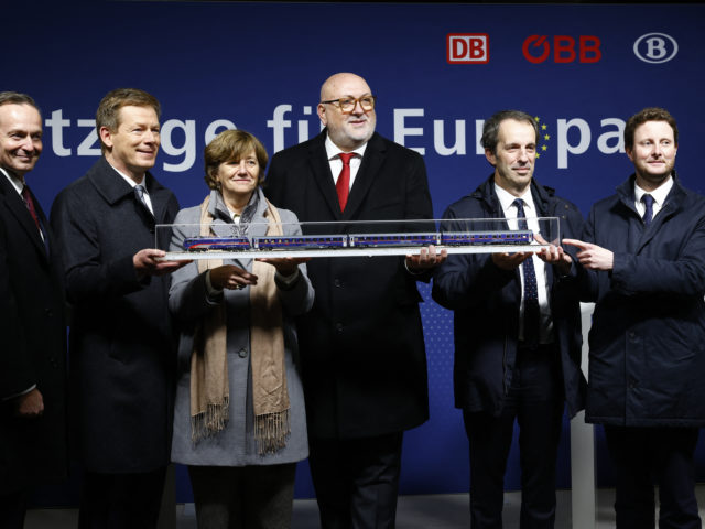 First Nightjet train from Berlin arrives in Brussels