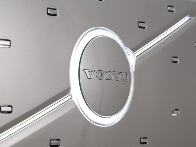 Volvo plans ES90 all-electric sedan for 2025