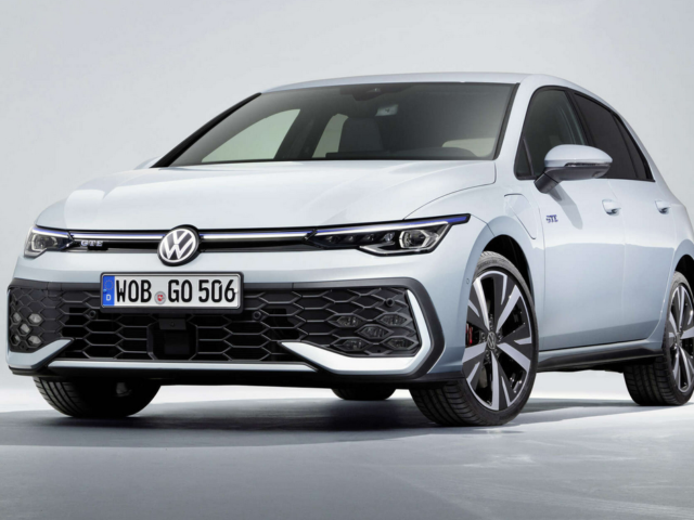 Updated Golf PHEV has 100 km range and fast-charging