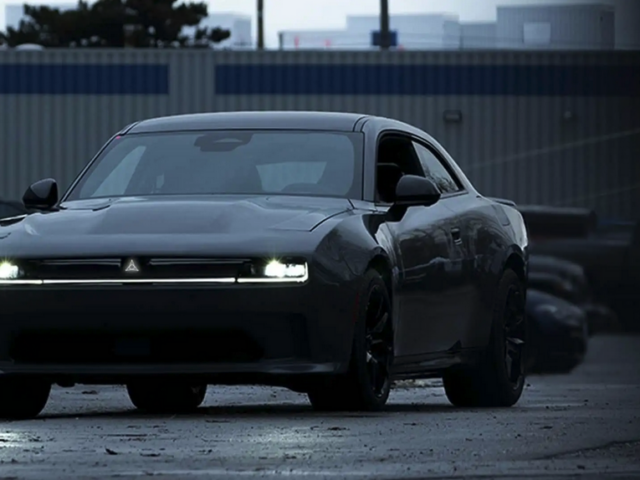 Fake ‘V8-vibrations’ to entice petrolheads into Dodge’s Charger EV