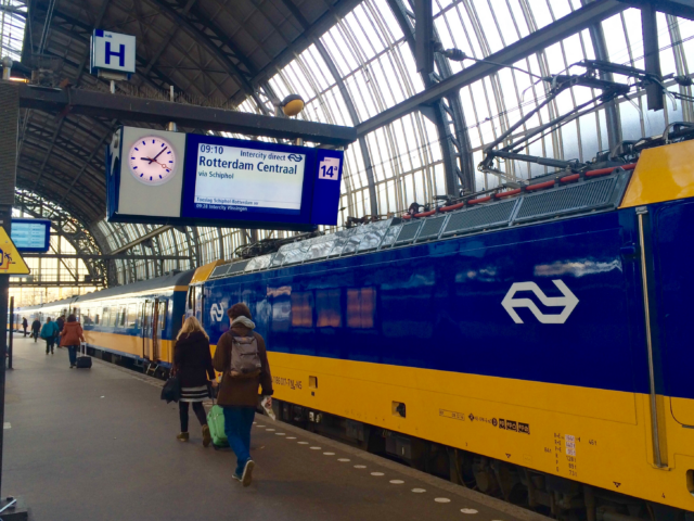 Dutch Railways in red plans to raise ticket prices by 10%